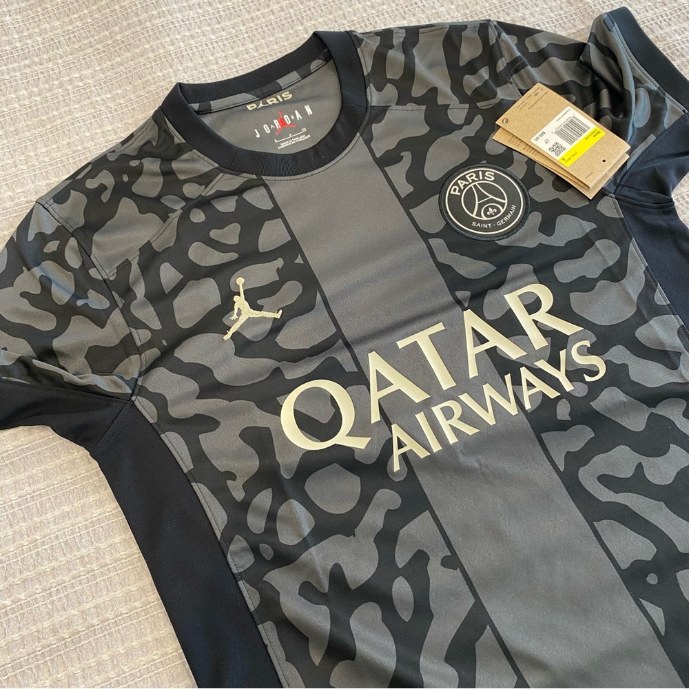Auth Nike Jordan Men’s Paris Saint-Germain 2023/24 Stadium Jersey - Picture 5 of 13
